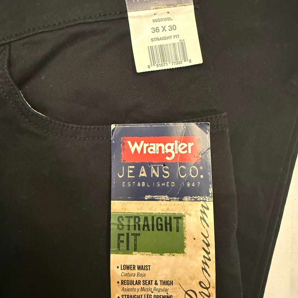 Wrangler Straight Fit Chinos in Black